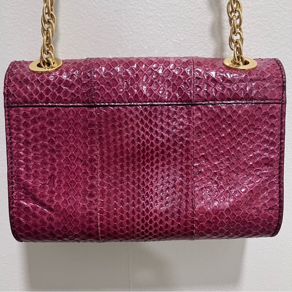 Badgley Mischka Justine Snake Print Cross Body Bag with Gold Chain in Red, EUC - Picture 6 of 7